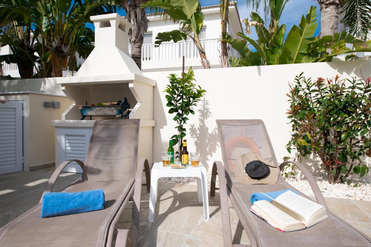 Villa Helena ไอยานาปา ภายนอก รูปภาพ