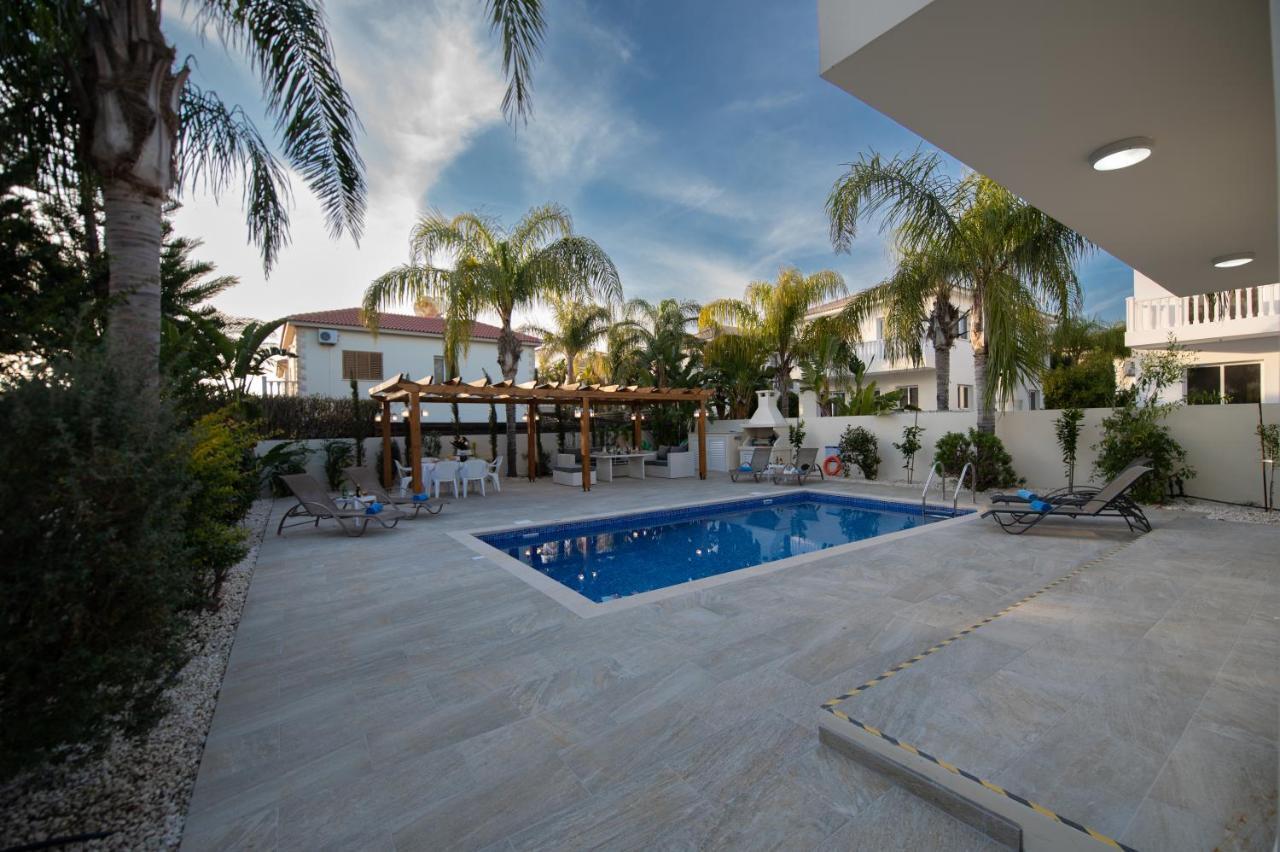 Villa Helena ไอยานาปา ภายนอก รูปภาพ